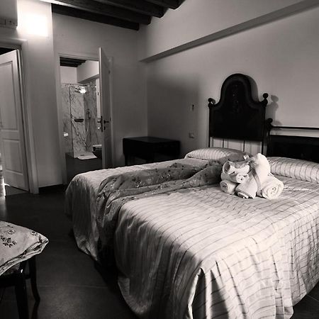 Agriturismo Tenuta Casteldardo Besenzone Buitenkant foto