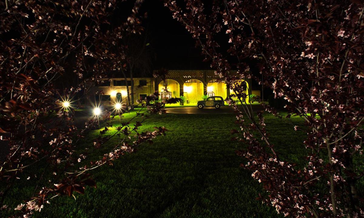 Agriturismo Tenuta Casteldardo Besenzone Buitenkant foto