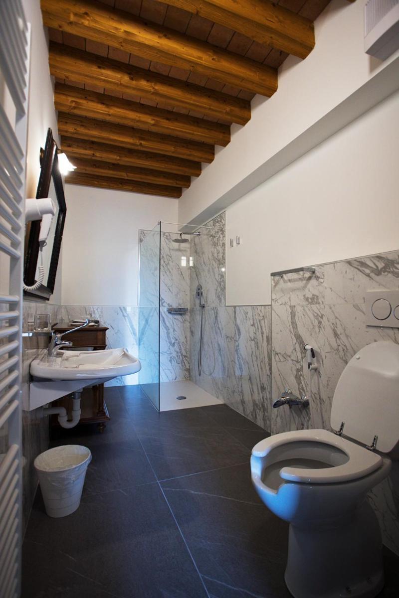 Agriturismo Tenuta Casteldardo Besenzone Buitenkant foto